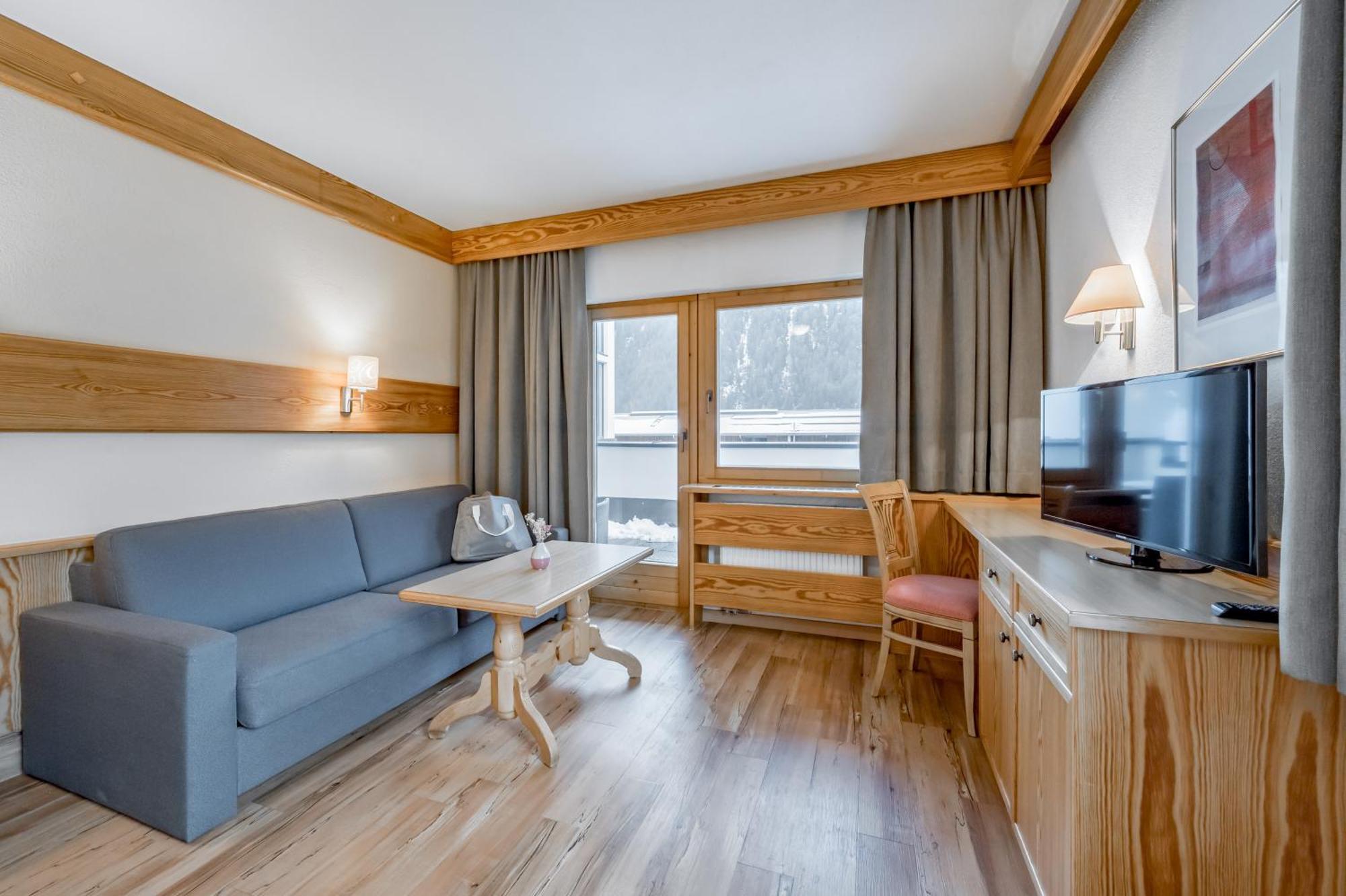 Tilia Living - B&B Mit Dem Komfort Eines Kleinen, Feinen Hotels Ried im Oberinntal Exterior photo