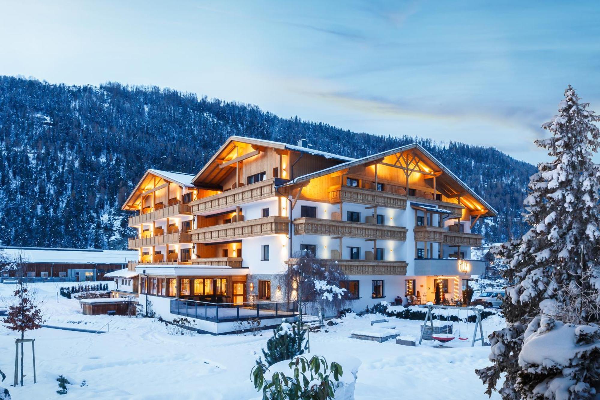 Tilia Living - B&B Mit Dem Komfort Eines Kleinen, Feinen Hotels Ried im Oberinntal Exterior photo