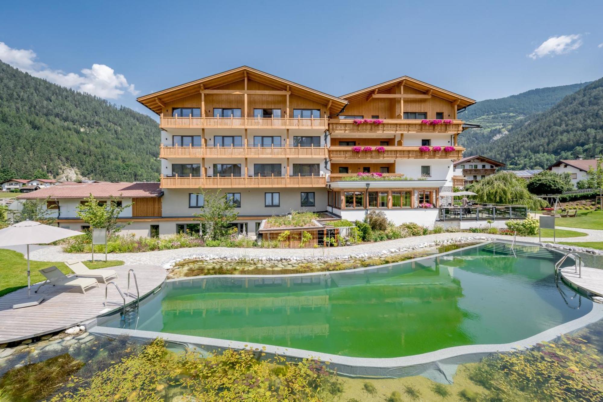 Tilia Living - B&B Mit Dem Komfort Eines Kleinen, Feinen Hotels Ried im Oberinntal Exterior photo